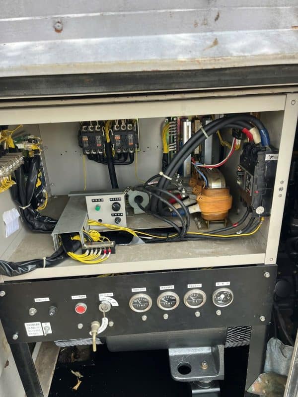 Hệ thông dây điện trong máy phát điện 60kva yanmar cũ