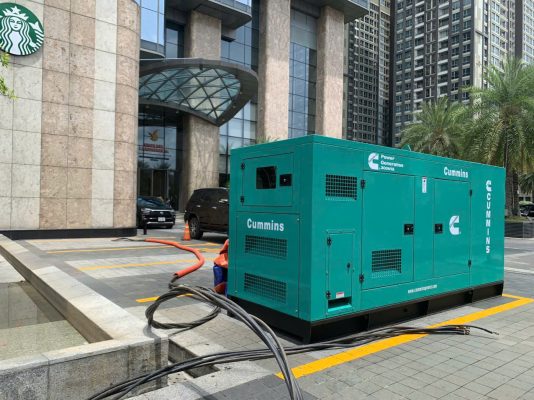 Máy phát điện tại sự kiện ngoài trời